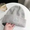 Gorro de Punto Popular, Gorro de Lana para Cabeza Grande para Mujer, Gorro de Otoño e Invierno, Gorro Cálido con Protección para Orejas, Bordado Suelto de Letras