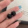 Pendientes de perlas negras elegantes y sencillos 2023, nuevos pendientes de moda para mujer de alta calidad, elegantes y combinables.