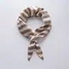 Bufanda Triángulo de Punto Rayas Versátil Estilo Coreano Cachemir Chal Lana Bufanda Pequeña Bufanda Cálida para el Cuello Bufanda Estilo Preppy