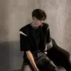 Camiseta con hombrera de sentido de diseño para hombre, nicho, sentido avanzado, segmentación, deconstrucción, moda americana, manga corta, marca, cuello pequeño, modelo para hombre