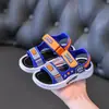 Sandalias de verano para niños, nuevas, informales, para estudiantes de primaria, suela blanda, playa, niños pequeños, sandalias para niños medianos y grandes, venta al por mayor