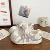 Zapatillas Amarillas para Mujer de Diseño de Nicho de Moda Ins Versátiles Casuales Blancas Zapatos de Entrenamiento Alemanes