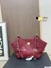 Bolsa de ombro 26Mtote26Chobo inspirada na Chanel com alça de corrente, casual, moderna e com uma textura macia e delicada