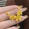 Vietnam oro arena Flor Sansheng collar flor feliz juego de boda cadena flores como cadena de brocado Cadena de clavícula de flor para mujer venta al por mayor