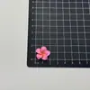 Accesorios DIY de Plumeria Funda para Teléfono Accesorios para el Cabello Pegamento en Crema Resina Venta al por Mayor Pegatinas para Tazas de Agua Hebillas de Zapatos Decoraciones Brillantes
