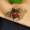 Broche de Abeja Insecto con Pedrería al por Mayor del Fabricante Accesorios Transfronterizos Europeos y Americanos para Ropa y Abrigos Personalizados para Mujeres