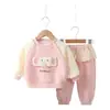 Nova roupa infantil de outono para meninas, conjunto de moletom para bebês primavera e outono, conjunto versátil de duas peças com desenho tridimensional