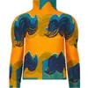 Top plisado con estampado de dibujos animados para mujer, diseño fino, estampado elástico de nicho, corte ajustado, camiseta básica adelgazante para mujer