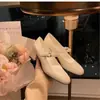 Estilo da Mãe Uva Irmã Elegante ~ Bico Redondo Boca Rasa Tira de Uma Linha Roupa de Trabalho Look Emagrecedor Salto Grosso Sapatos Mary Jane