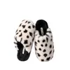 Chinelos de Algodão com Estampa de Vaca para Exportação TPR para Mulheres, Espessos e Quentes, Chinelos de Pelúcia para Casais, Chinelos de Pelúcia Antiderrapantes de Inverno para Homens