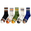 Calcetines absorbentes de sudor desodorantes para hombre calcetines casuales de primavera y verano calcetines de moda ins de longitud media calcetines calcetines deportivos transpirables a rayas