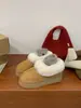 Botas de Neve Versáteis Cinzas Quentes Antiderrapantes com Solado Grosso para Mulheres 2026 Novo Inverno Plus Veludo Acolchoado Sapatos de Pelo Sapatos de Algodão