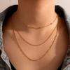 Collar Bohemio de Estrella y Luna Corazón Serpiente Collar con Colgante de Ópalo Cadena para Clavícula de Lentejuelas Redondas Multicapa Retro para Mujer