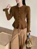 Cardigan Tricotado de Design Suave Estilo Francês com Borda Franzida para Mulheres, Casaco Suéter Grosso Emagrecedor que Marca a Cintura para Outono e Inverno, Elegante e Versátil