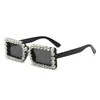 Gafas de sol cuadradas con incrustaciones de diamantes estilo retro transfronterizas, estilo callejero de chica popular, gafas de sol de estilo europeo y americano a la moda, estilo personalizado para vacaciones de mujer