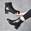 Nuevas Botas Cortas de Moda Estilo Británico Marrón Negro con Felpa Otoño Invierno para Mujer 2026 Estilo Caliente Tacón Grueso Punta Redonda Botas Martin