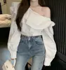 Blusa de volantes sin hombros para mujer, nueva y elegante de manga larga estilo francés, top corto para primavera y otoño 2026