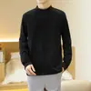 Camiseta interior térmica de cuello medio, camiseta de manga larga para hombre, nueva capa interior cálida de otoño e invierno, top base de cuello medio
