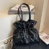 Bolsa de Cubo Nueva Plisada Transfronteriza 2025 Acolchada Coreana con Cordón Moda para Mujer Versátil Bolso de Hombro Cruzado