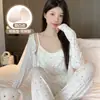 Nueva colección otoño/invierno: Conjunto de pijama de tres piezas de modal con almohadillas extraíbles en el pecho, adecuado para el verano, diseñado para ropa de estar para mujer