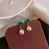 Pendientes de Perla con Hoja de Ginkgo Verde Aguja de Plata Pendientes de Diseño Geométrico Simple Francés Pendientes Pequeños Exquisitos Frescos para Mujer