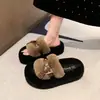 Item Quente de Celebridade da Internet 2026 Mostra Artesanato Design em Camadas Chinelos Femininos Sola Macia Confortável para os Pés Acabamento Exquisito Chinelos de Verão