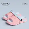 Chinelos Infantis Color Block da Moda para Meninas, Novo Modelo de Verão 2026, Sandálias Casuais Antiderrapantes para Banheiro e Exterior, Respiráveis e Resistentes ao Desgaste para Meninos