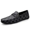 Sapatos Casuais de Couro Transfronteiriços para Homens, Slip-On, Sapatos Planos para Dirigir, Sapatos Masculinos de Couro de Vaca Xadrez, Sapatos Beanie
