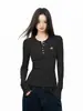 Camisa base de manga comprida com gola Henley de meia abotoadura canelada, densa e durável, alta elasticidade, caimento justo, bordada, versátil, top interno de malha