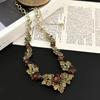 Collar y pendientes de temperamento de lujo retro con traje de diamantes de colores de la industria pesada francesa con cadena de clavícula de flores vintage de mediados de la antigüedad para mujer