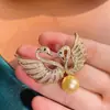 Exquisito Broche Doble Cisne Full Diamante para Mujer, Elegante de Moda, Diseño de Corsage de Perla, Pin para Traje, Accesorios para Abrigo