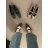 Zapatos planos de invierno para mujer para exteriores estilo Mary Jane con una sola tira, suela suave, punta poco profunda, estilo de noche de hadas, punta cuadrada