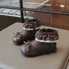 Botas Infantis 2026 Nova Coleção Outono/Inverno Estilo Little Coco Botas Pequenas de Couro Adição de Veludo Quente Solado Macio Antiderrapante Botas de Cano Curto Infantis