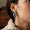 Brincos Pingente Flor de Zircônia Agulha de Prata Vintage Brincos Retro de Alto Padrão Brincos Exquisitos Versáteis para Mulheres