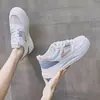 Sapatos Esportivos Femininos Estilo Coreano Estilo Estudante Novos da Moda Primavera/Verão 2026 Color-Blocking Respiráveis Sola Grossa Confortáveis Antiderrapantes