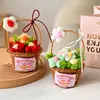 Cestas de Flores Tejidas a Mano Transfronterizas, Ramos de Regalo, Flores de Hilo, Accesorios Transfronterizos para el Festival Qixi y el Día de San Valentín, Adornos Colgantes, Flores Artificiales