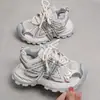Sandálias infantis estilo novo verão 2026, sapatos de malha para meninas, tênis infantis finos, sapatos frescos de verão para meninos