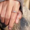 Anillo de Dos Filas con Diamantes Electroplateado Bicolor de Venta Caliente Transfronteriza para Mujer, Anillo Simple y de Moda para Dedo Índice Estilo Ins Europeo y Americano, Venta al por Mayor desde el Fabricante