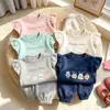 Conjunto de Moletom Estiloso e Doce para Meninas da Amazon e Calça de Moletom Conjunto Versátil de Duas Peças de Roupa Externa Nova para Meninas