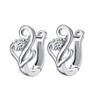 Pendientes Yihua elegantes para mujer Pendientes de moda plateados Sabor de Hong Kong capítulo de música corazón de amor forma de nota pendientes de clip para oreja para mujer