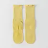 Calcetines de yoga bordado personalizado en lotes pequeños con logo, suela antideslizante profesional con puntos adhesivos, calcetines deportivos casuales de media pantorrilla personalizados