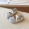 Tênis da moda para meninas 2026 outono e inverno novos sapatos casuais versáteis para meninas pequenas e crianças pequenas com design exclusivo