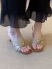 Sandalias Abiertas de Punta Cuadrada con Adornos Metálicos Estilo Francés de Alta Gama, Nuevas Sandalias de Tacón de Aguja Slip-On de Suela Suave, Ideales para el Viaje Diario