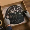 Producto Nuevo Transfronterizo Más Vendido Decoración Divertida de Cueva de Hombres Calavera Paraíso Feliz Colgante de Hierro Cartel de Madera