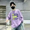 Camiseta de manga comprida de outono para meninos, novo modelo primavera e outono 2026, base de algodão puro, blusa infantil grande, moderna