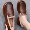 Populares zapatos peludos de suela gruesa para mujer, adecuados para usar al aire libre en invierno, colección otoño 2026, nuevos mocasines de algodón con suela plana y forro de felpa para mujer