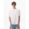 Camiseta Masculina de Manga Curta com Corte Especial Diagonal Plissado e Costura Splicing Estilo Boxy - Nova Coleção Verão 2026