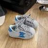 Zapatos Deportivos de Exterior para Niños 2026 Nuevo Modelo de Otoño Zapatos Transpirables de Caña Baja para Niños Zapatos Casuales Versátiles Antideslizantes para Niñas