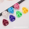 Caja de púas de guitarra corazón de amor caja de púas de color A010A-G tamaño caja de púas triangular accesorios para guitarra lote