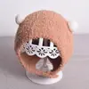Venta Caliente Aguas Abajo Estilo Coreano Ins Primavera Otoño Invierno Gorro con Protección para Orejas de Bebé Bebé Youer Gorro Cálido a Prueba de Frío Gorro con Doble Bola en la Cabeza